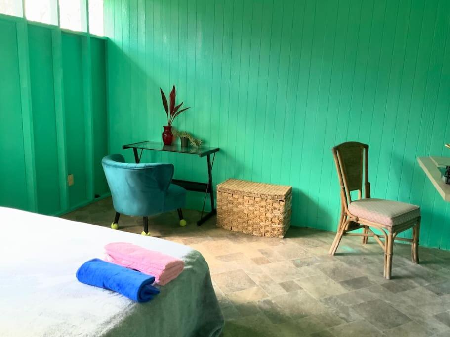 Simple Rustic Studio Deluxe Bed In Tropical Fruits Garden Hotel Mountain View Exterior foto